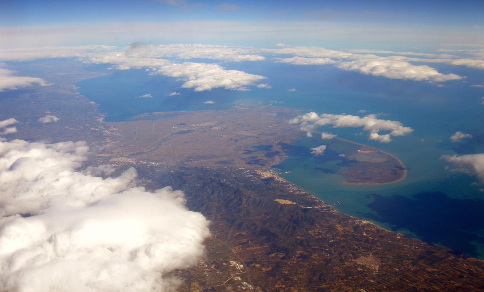 Una bonica vista aèria de tot el Delta de l'Ebre